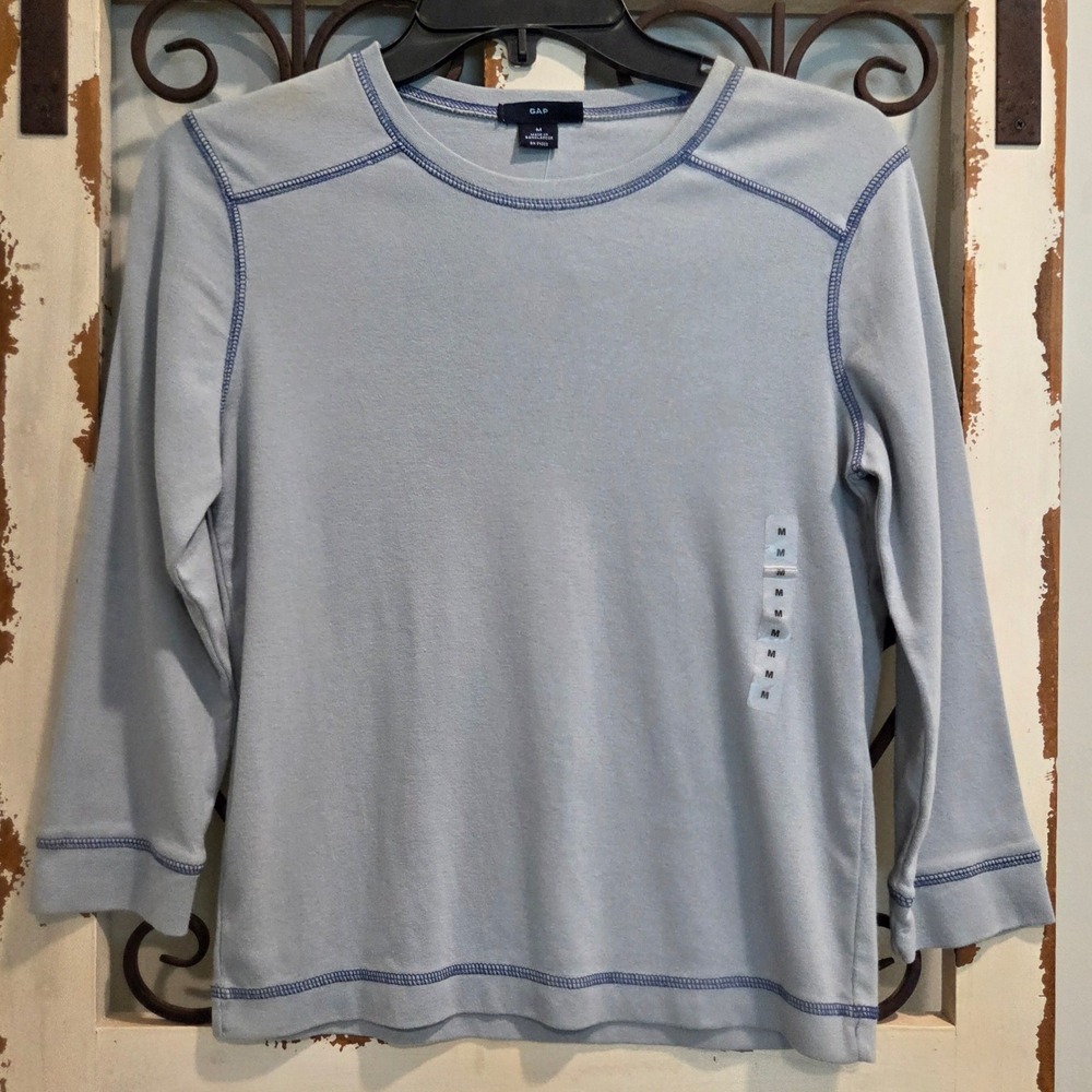 GAP Womens Medium NWT Light Blue Crewneck 3/4 Sleeve Shirt 2010s Y2K Aesthetic